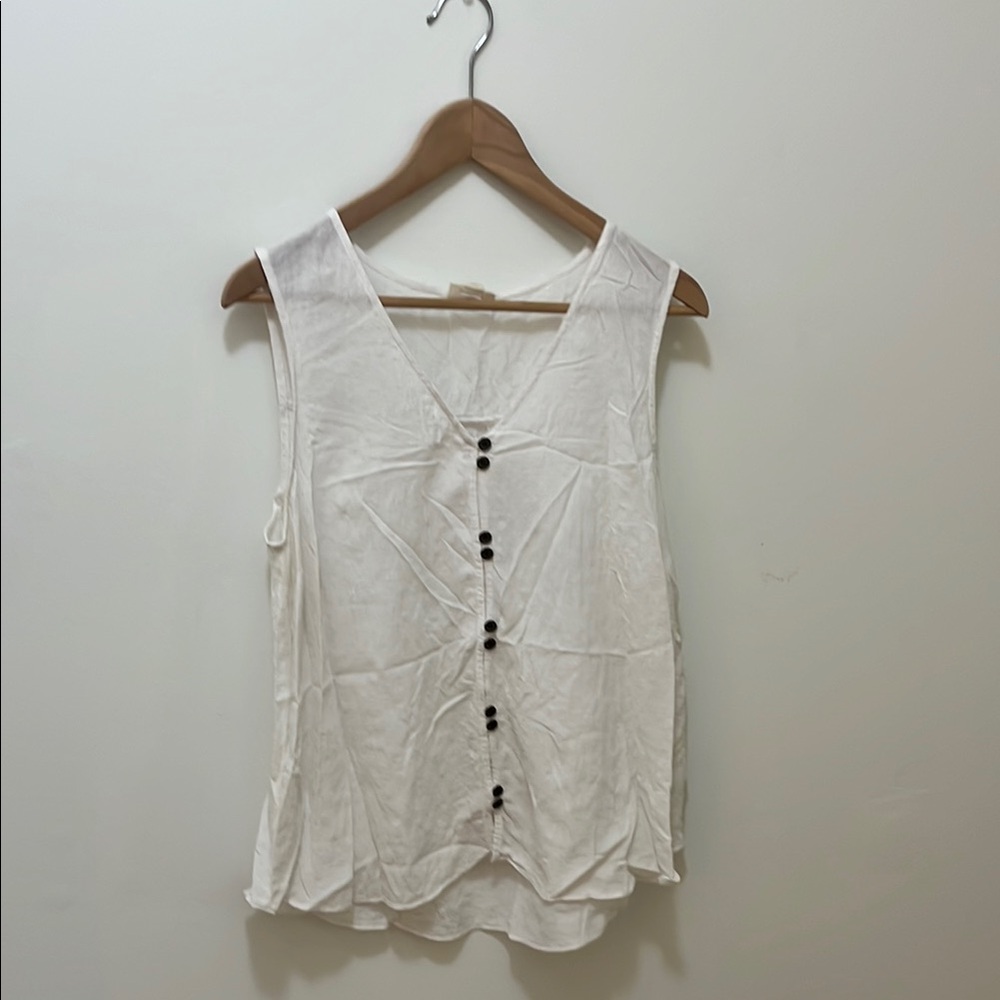 a.n.a Cream Sleeveless Buttoned Tank Top